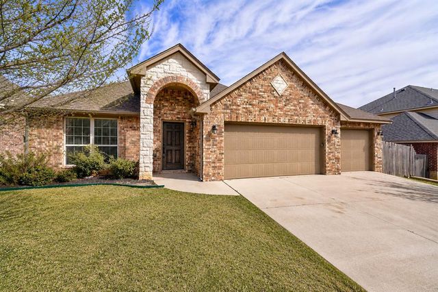 1805 Hobo Street, Yukon, OK 73099