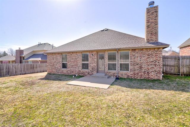 1805 Hobo Street, Yukon, OK 73099
