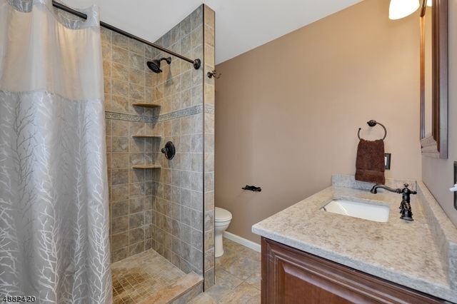 12 Studer Rd, Clinton Twp., NJ 08809