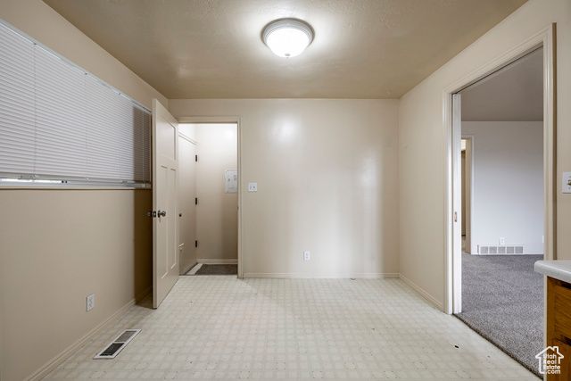 5643 S 2200 W, Roy, UT 84067