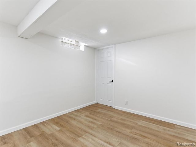 1544 Sheffield Road, Birmingham, MI 48009