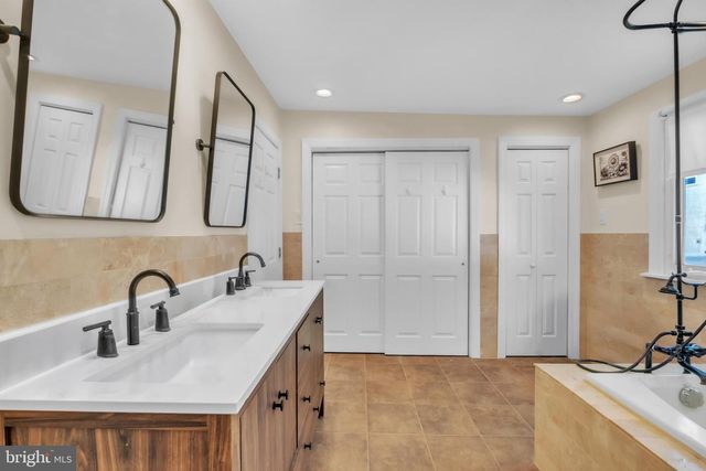 764 S HICKS ST, Philadelphia, PA 19146