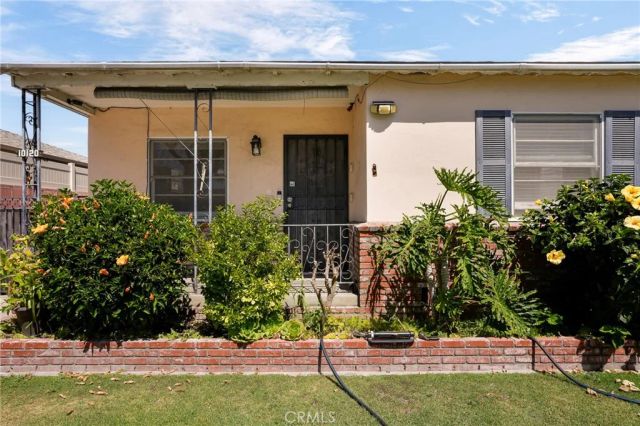 10120 Hunt Avenue, South Gate, CA 90280
