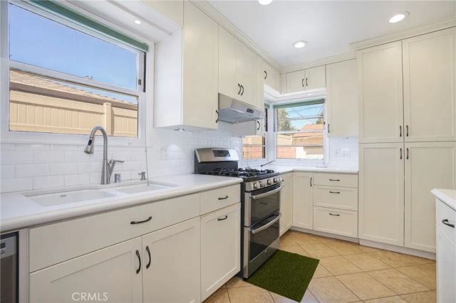 10120 Hunt Avenue, South Gate, CA 90280