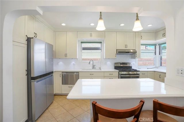 10120 Hunt Avenue, South Gate, CA 90280