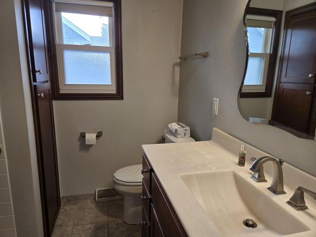 1230 S 31ST STREET, Manitowoc, WI 54220