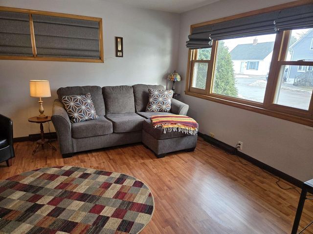 1230 S 31ST STREET, Manitowoc, WI 54220