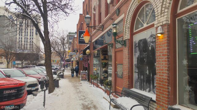 18 3rd Street SW, Rochester, MN 55902