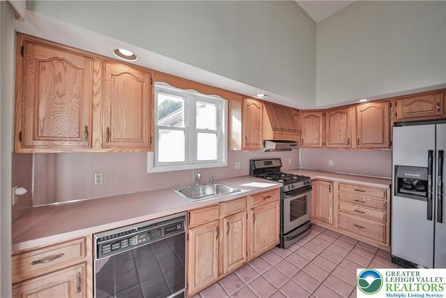 414 10th Street, Easton, PA 18042