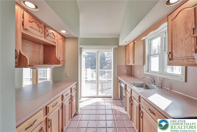 414 10th Street, Easton, PA 18042