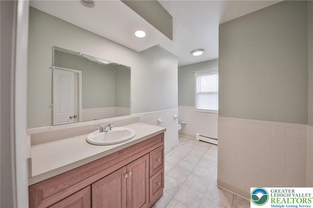 414 10th Street, Easton, PA 18042