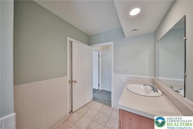 414 10th Street, Easton, PA 18042