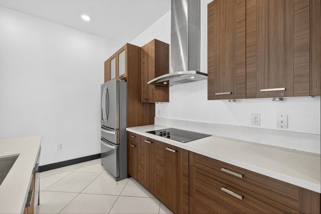 15800 NW 88th Avenue, Miami Lakes, FL 33018