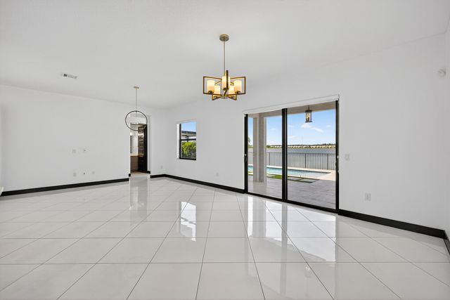 15800 NW 88th Avenue, Miami Lakes, FL 33018