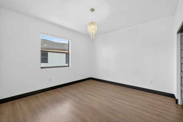 15800 NW 88th Avenue, Miami Lakes, FL 33018