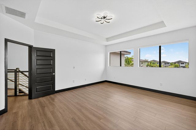 15800 NW 88th Avenue, Miami Lakes, FL 33018