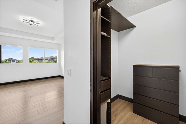 15800 NW 88th Avenue, Miami Lakes, FL 33018