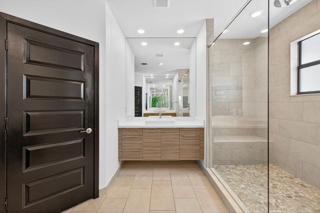 15800 NW 88th Avenue, Miami Lakes, FL 33018