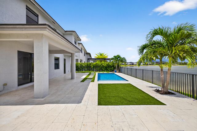 15800 NW 88th Avenue, Miami Lakes, FL 33018