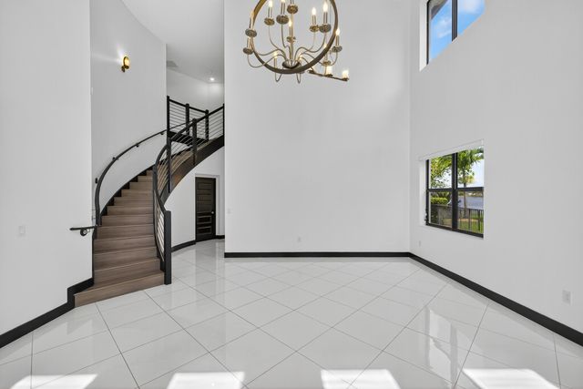 15800 NW 88th Avenue, Miami Lakes, FL 33018