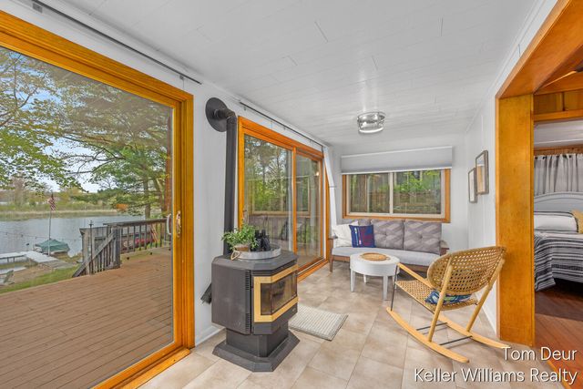 8175 S Island View Drive, Newaygo, MI 49337