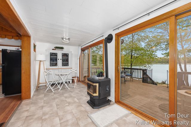 8175 S Island View Drive, Newaygo, MI 49337