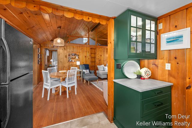 8175 S Island View Drive, Newaygo, MI 49337