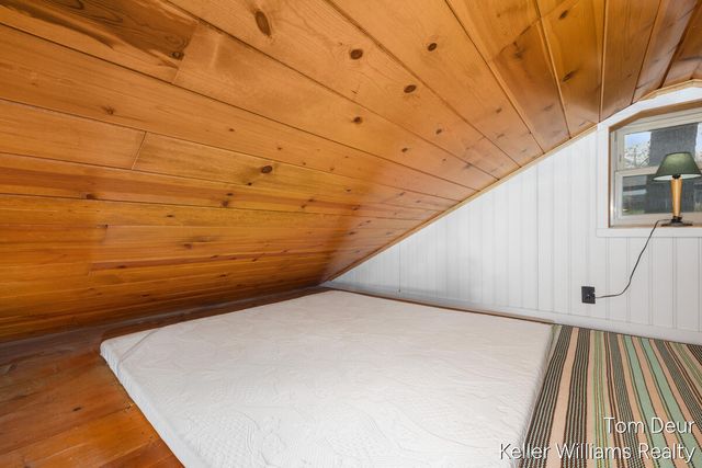 8175 S Island View Drive, Newaygo, MI 49337