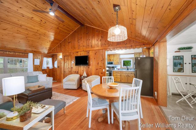 8175 S Island View Drive, Newaygo, MI 49337