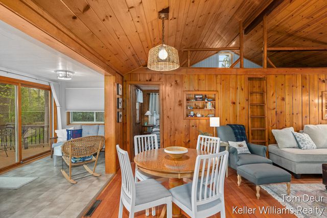 8175 S Island View Drive, Newaygo, MI 49337