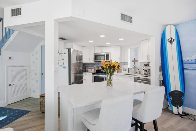 153 Seabreeze Circle, Jupiter, FL 33477