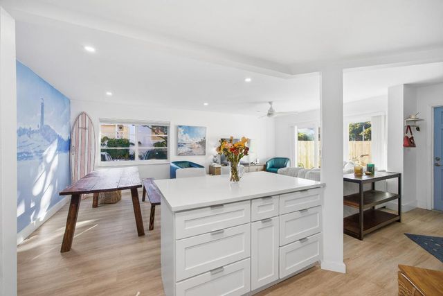 153 Seabreeze Circle, Jupiter, FL 33477