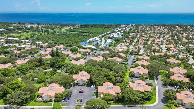 153 Seabreeze Circle, Jupiter, FL 33477