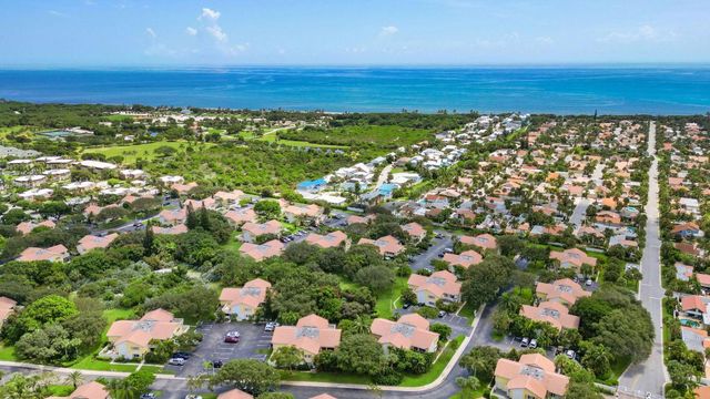 153 Seabreeze Circle, Jupiter, FL 33477