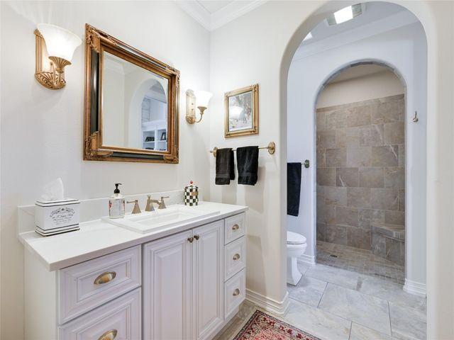 27206 Waterfall Hill PKWY, Spicewood, TX 78669