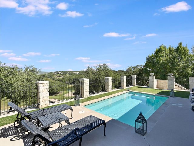 27206 Waterfall Hill PKWY, Spicewood, TX 78669