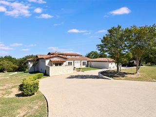 27206 Waterfall Hill PKWY, Spicewood, TX 78669
