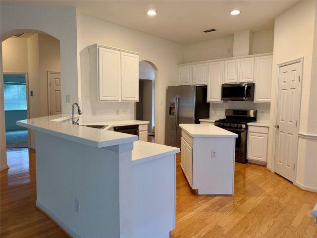 1823 Gillingham Way, Pasadena, TX 77504