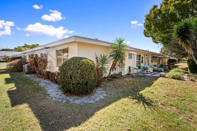 113 Lakes End Drive D, Fort Pierce, FL 34982