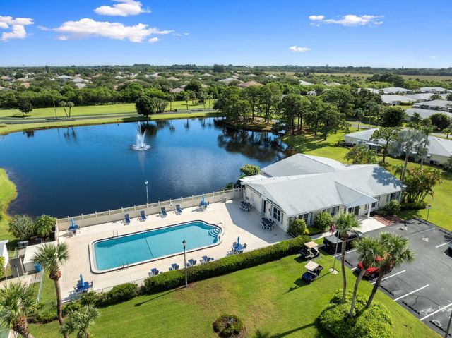 113 Lakes End Drive D, Fort Pierce, FL 34982