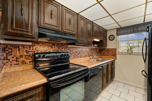 113 Lakes End Drive D, Fort Pierce, FL 34982