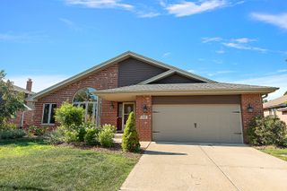 8542 Monaghan Drive, Tinley Park, IL 60487