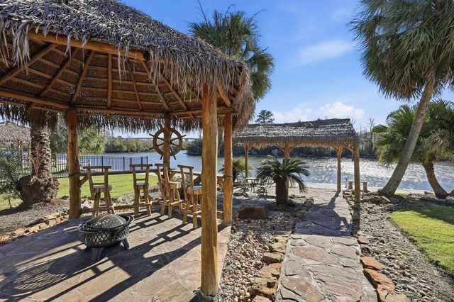 405 Pintail Lane, Orange, TX 77630