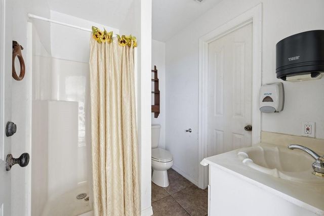 405 Pintail Lane, Orange, TX 77630