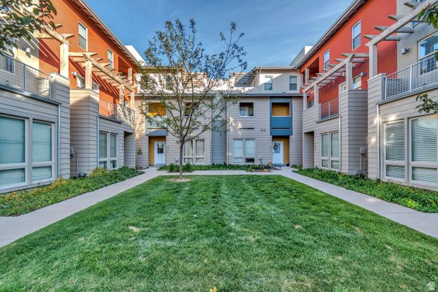 4969 W DAYBREAK PKWY, South Jordan, UT 84009