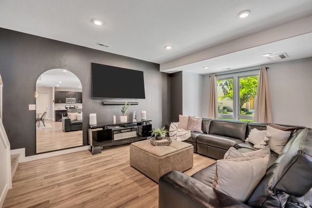 4969 W DAYBREAK PKWY, South Jordan, UT 84009