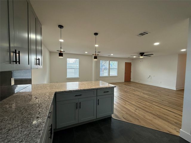 611 N Eastwood Street, Houston, TX 77011