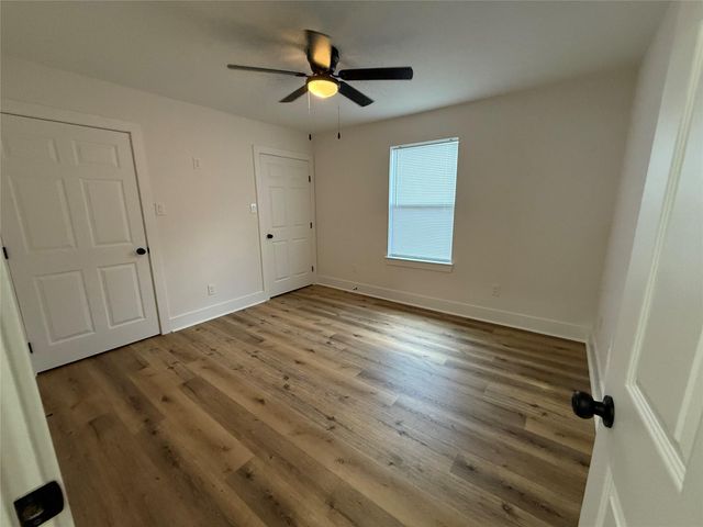 611 N Eastwood Street, Houston, TX 77011