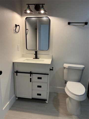 611 N Eastwood Street, Houston, TX 77011