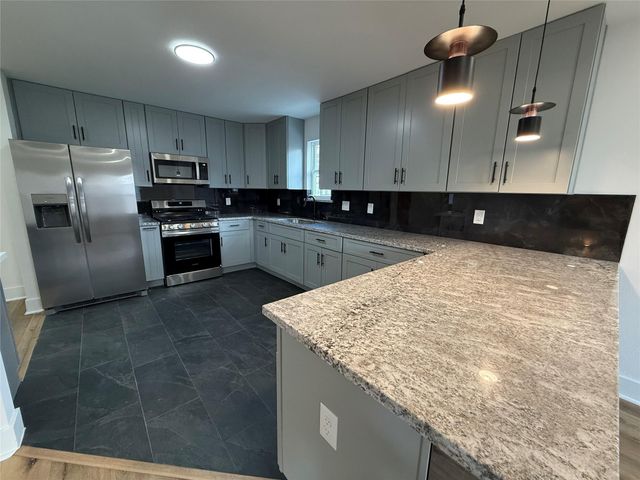 611 N Eastwood Street, Houston, TX 77011